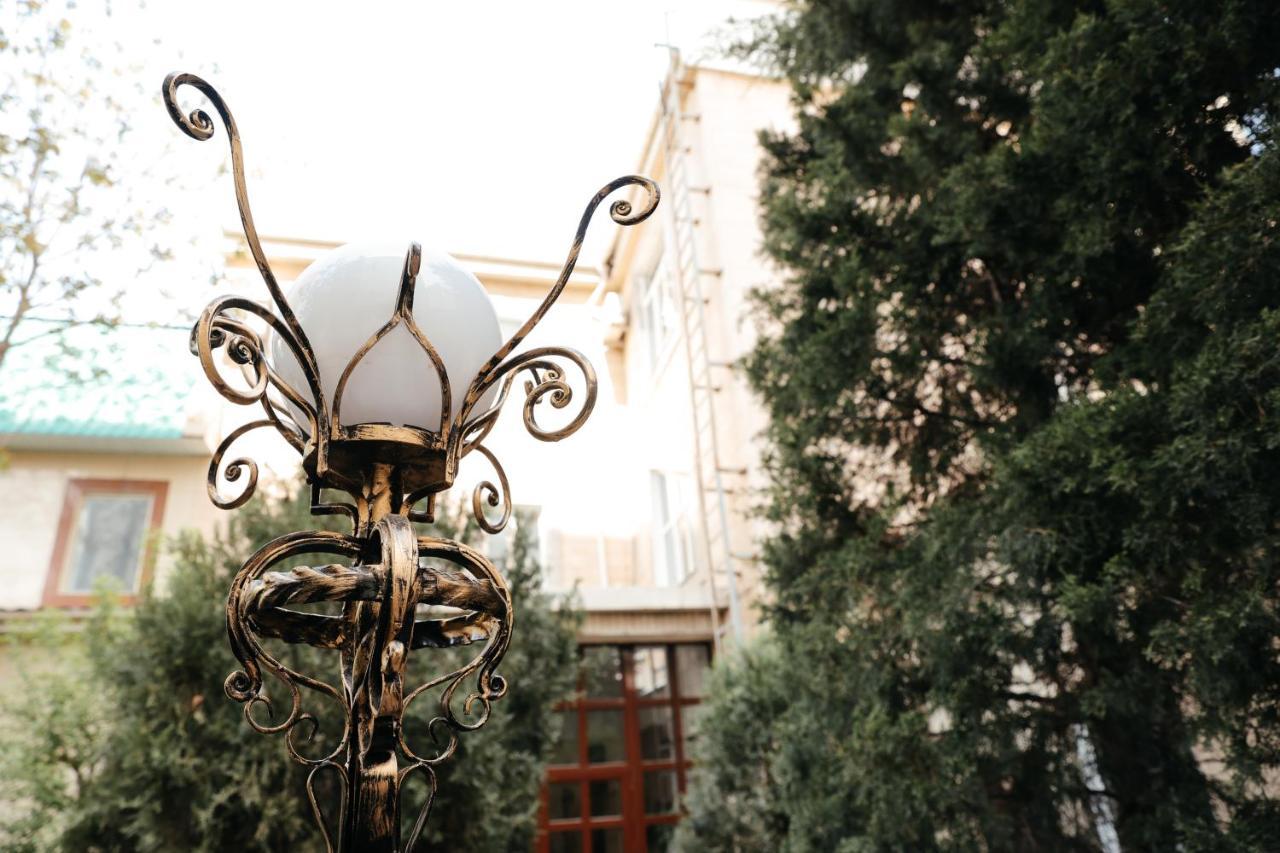 Grand Hotel Bishkek Exterior foto