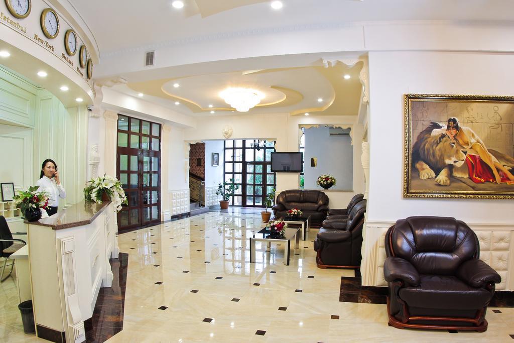 Grand Hotel Bishkek Exterior foto